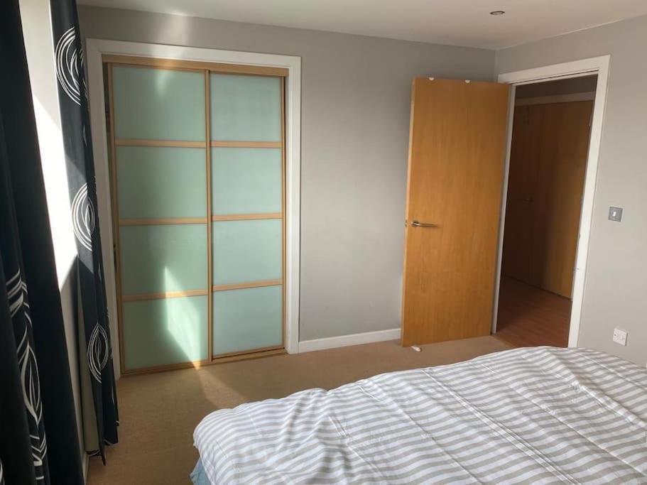 Modern 2 Bed Apartment With Stunning Seaside View Edinburgh Exterior photo